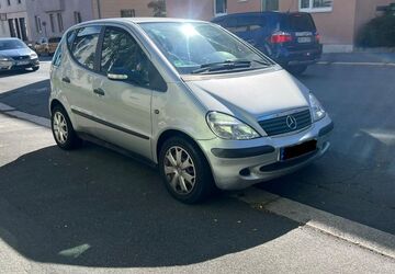 Mercedes-Benz A 170 211.000 km 650 &euro; Hof 95030