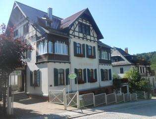 Etagenwohnung Bad Elster - 3 Zimmer, 117 m&sup2;, 1.000&euro; | Angebot:26795344