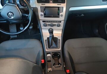 VW Golf 136.000 km 7.900 &euro; Münchberg 95213