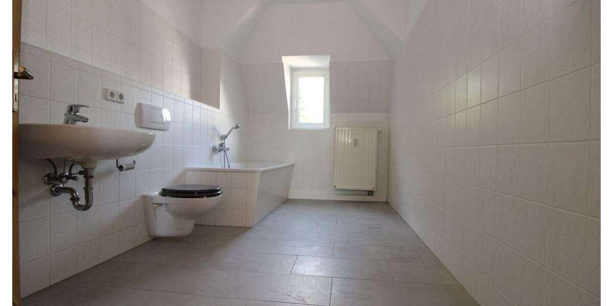 Etagenwohnung Plauen Hammertorvorstadt - 2 Zimmer, 53 m&sup2;, 265&euro; | Angebot:26891085