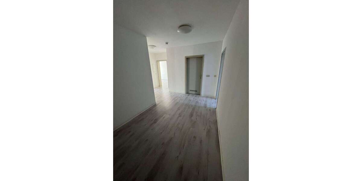 Etagenwohnung Naila - 3 Zimmer, 81 m&sup2;, 480&euro; | Angebot:26636315