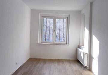 Wohnung Plauen - 2 Zimmer, 61 m&sup2;, 370&euro; | Angebot:24644025
