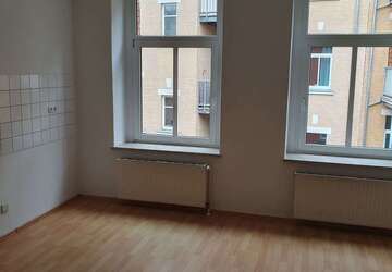 Wohnung Plauen Neundorfer Vorstadt - 2 Zimmer, 67 m&sup2;, 320&euro; | Angebot:26802440