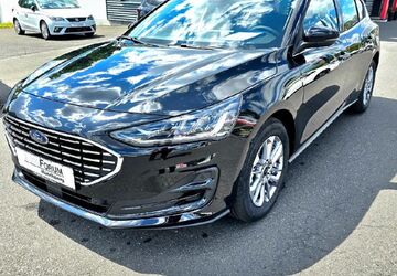 Ford Focus 4.500 km 22.970 &euro; Münchberg 95213