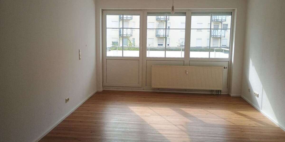 Etagenwohnung Plauen - 2 Zimmer, 51 m&sup2;, 305&euro; | Angebot:26828732