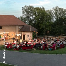 Premiere: Stolz und Vorurteil* (*oder so) 12.06.2026 Burg Schönfels